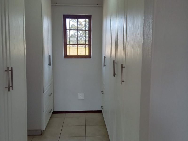 Three Bedroom Double Storey Townhouse for sale in Margate Mews - Photo 10