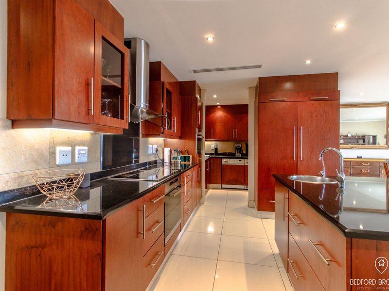 Exquisite 3-Bedroom Apartment in Prime Morningside, Sandton - Photo 2