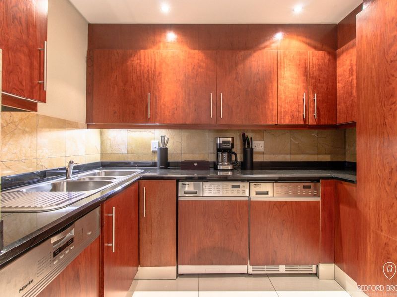 Exquisite 3-Bedroom Apartment in Prime Morningside, Sandton - Photo 6