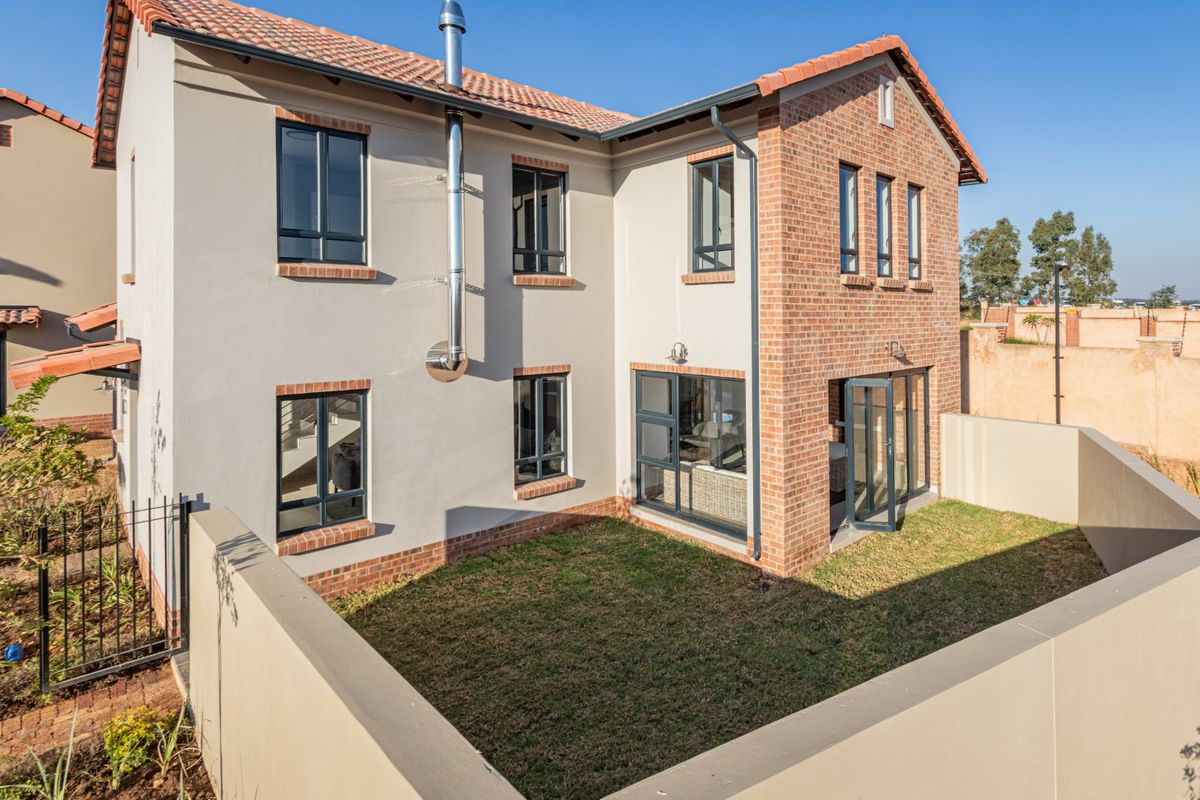 Townhouse For Sale in Avianto Estate - Photo 4