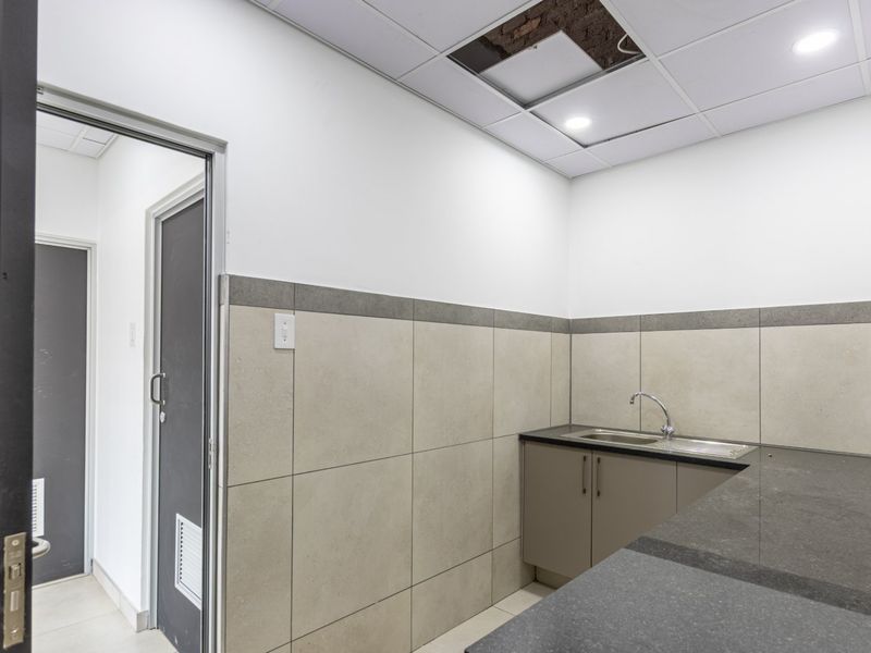 Industrial To Rent in Avianto Estate - Photo 9