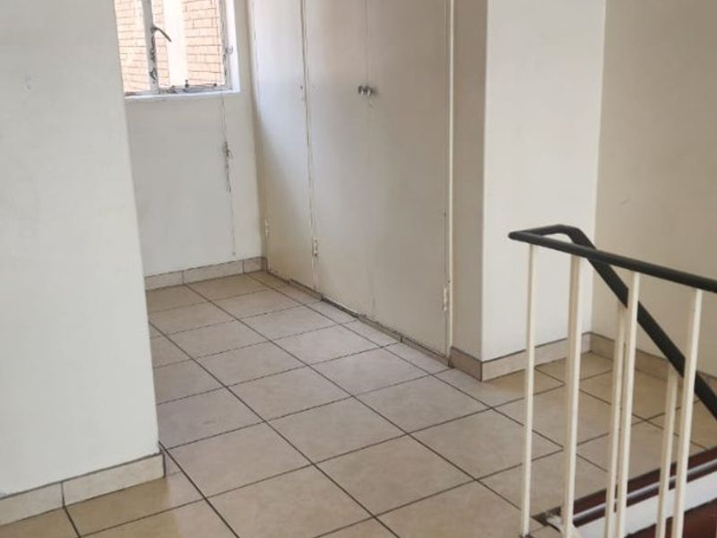 1 BEDROOM DUPLEX FOR SALE IN SUNNYSIDE PRETORIA  - Photo 5