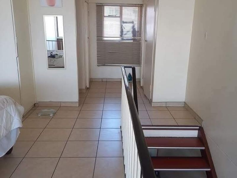 1 BEDROOM DUPLEX FOR SALE IN SUNNYSIDE PRETORIA  - Photo 3