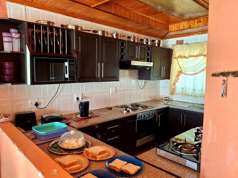 5 Bedroom House for Sale in Mdantsane - Photo 4