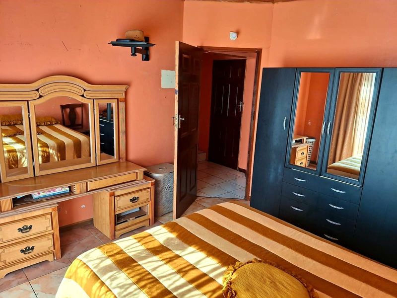 5 Bedroom House for Sale in Mdantsane - Photo 5