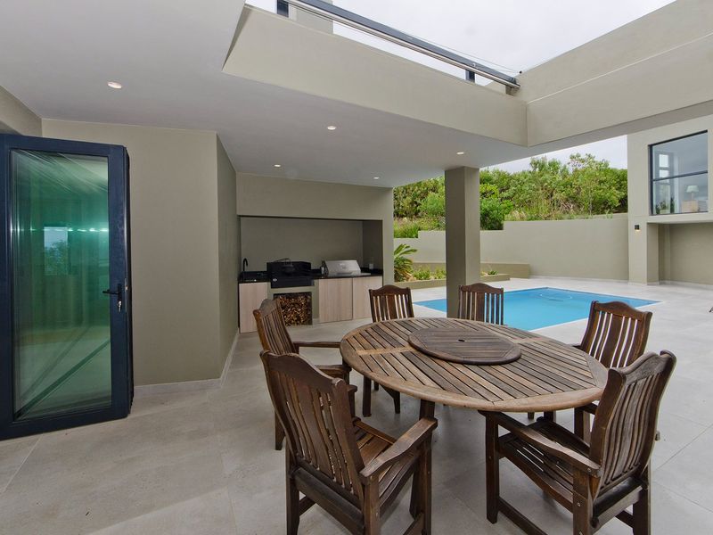 Spacious Home with Expansive Views - Photo 6