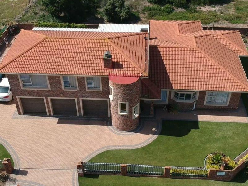 Three Bedroom with Two Bedroom Flat now For Sale - Photo 3