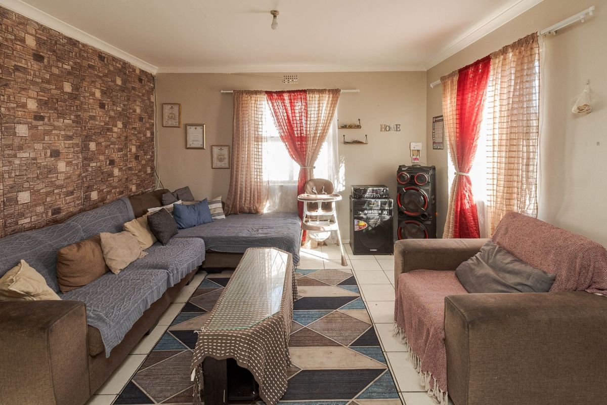 Charming 2-Bedroom Home with Extra Flatlet – Hindle Park, Blue Downs - Photo 2