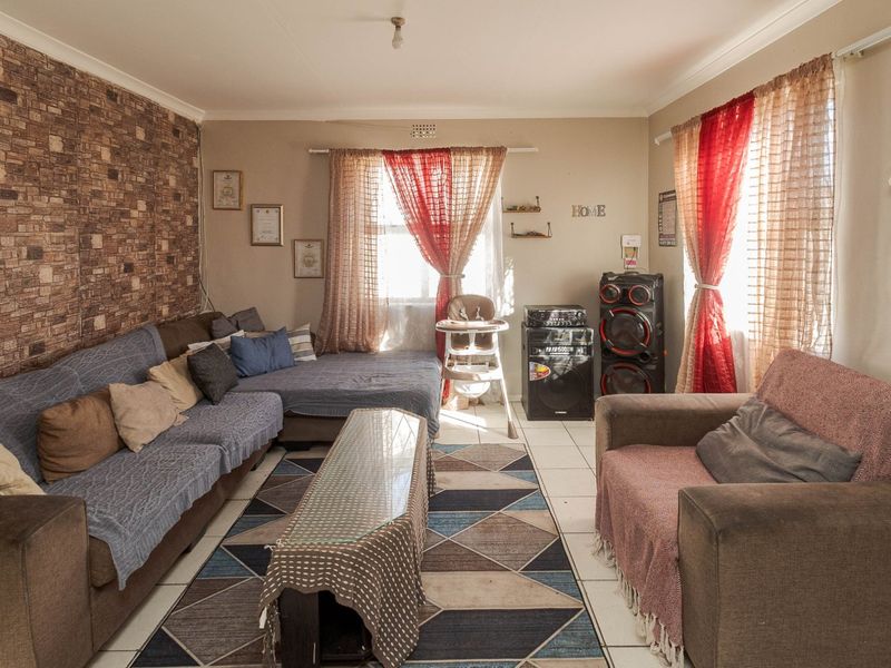 Charming 2-Bedroom Home with Extra Flatlet – Hindle Park, Blue Downs - Photo 2