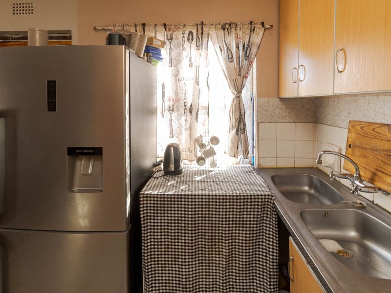 Charming 2-Bedroom Home with Extra Flatlet – Hindle Park, Blue Downs - Photo 8