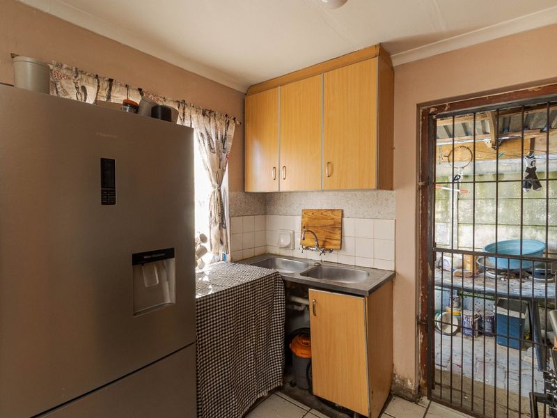 Charming 2-Bedroom Home with Extra Flatlet – Hindle Park, Blue Downs - Photo 7