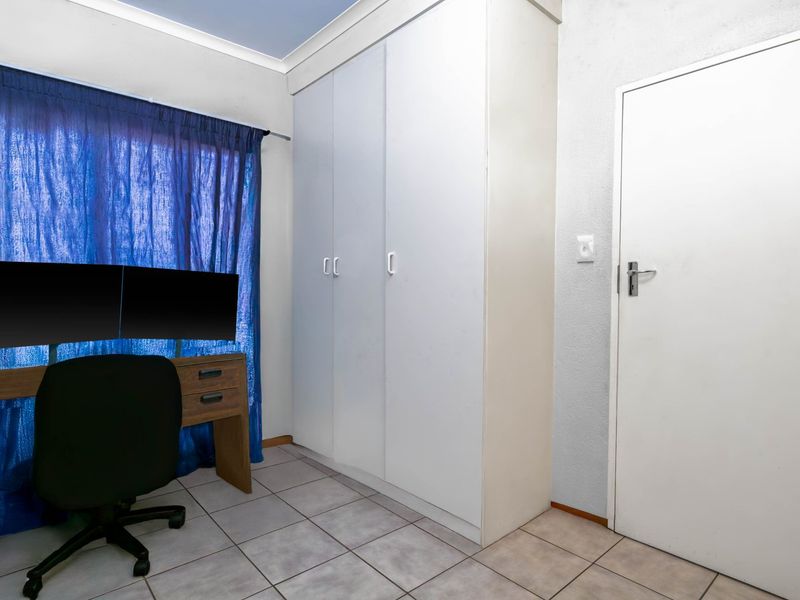 Lock Up & Go or Pefect Starter Unit!  - Photo 9