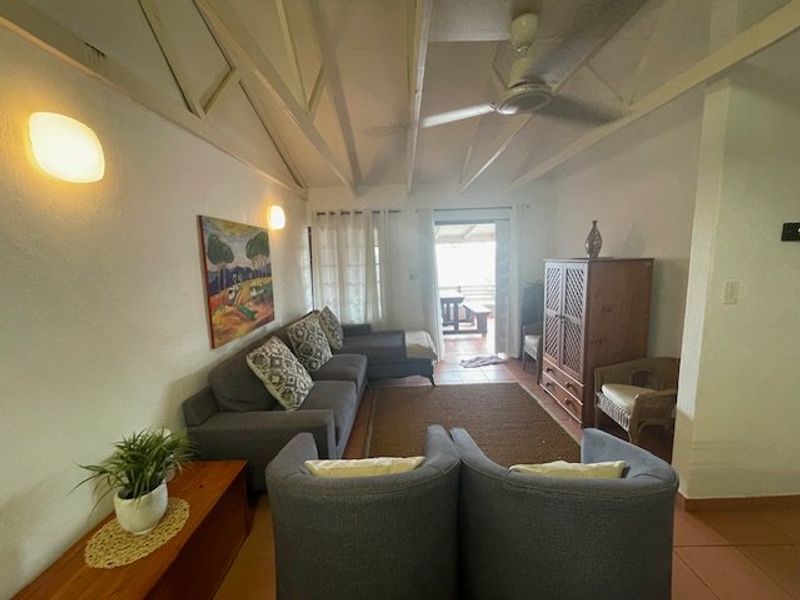 Spacious 3 Bedroom Unit in Secure Complex Opposite Port Edward Golf Course – A Perfect Coastal Retreat! - Photo 2