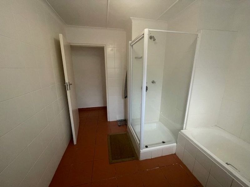 Spacious 3 Bedroom Unit in Secure Complex Opposite Port Edward Golf Course – A Perfect Coastal Retreat! - Photo 10