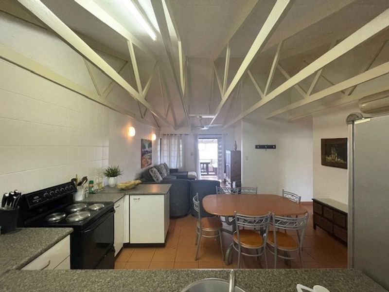 Spacious 3 Bedroom Unit in Secure Complex Opposite Port Edward Golf Course – A Perfect Coastal Retreat! - Photo 6