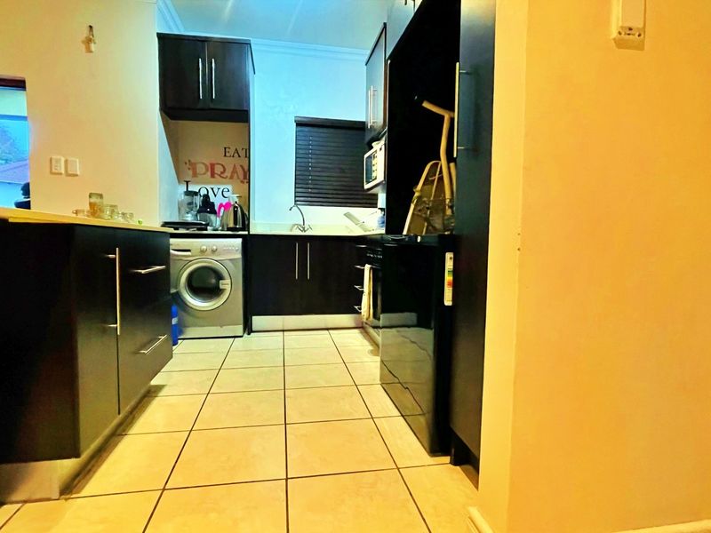 2 Bedroom Apartment / Flat for Sale in Pretoriuspark - Photo 4