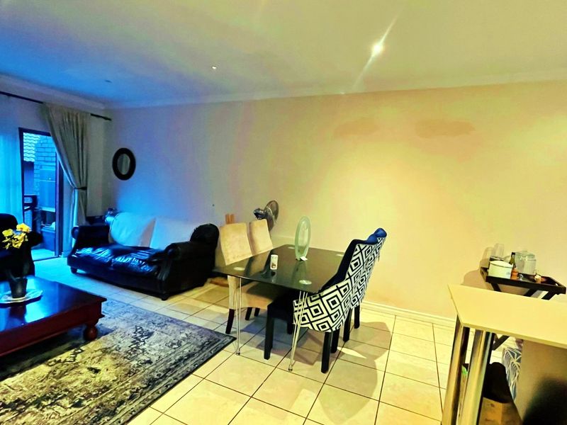 2 Bedroom Apartment / Flat for Sale in Pretoriuspark - Photo 3