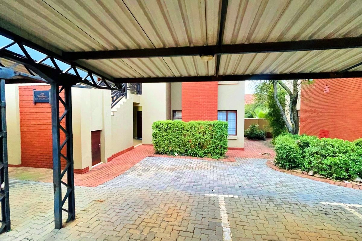 2 Bedroom Apartment / Flat for Sale in Pretoriuspark - Photo 5