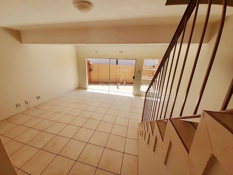 Cozy and Functional Home in a Quiet Neighborhood - Photo 2