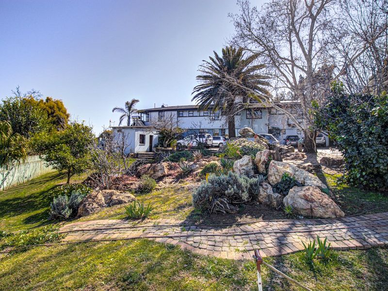 Under offer this beautiful 6 bedroom property situated in Bedfordview Ext 43. Let me do the same for you - Photo 4