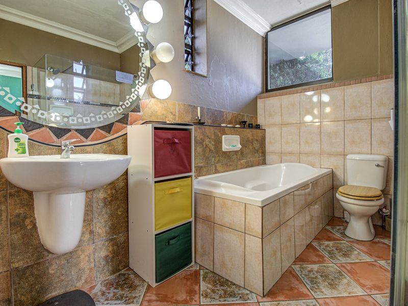 Under offer this beautiful 6 bedroom property situated in Bedfordview Ext 43. Let me do the same for you - Photo 9