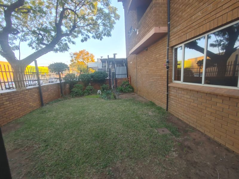 1-Bedroom Apartment for Sale in Pretoria North – Ideal for First-Time Buyers - Photo 2