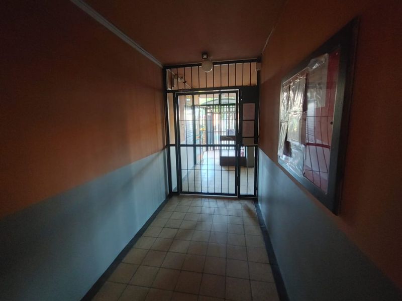 1-Bedroom Apartment for Sale in Pretoria North – Ideal for First-Time Buyers - Photo 5
