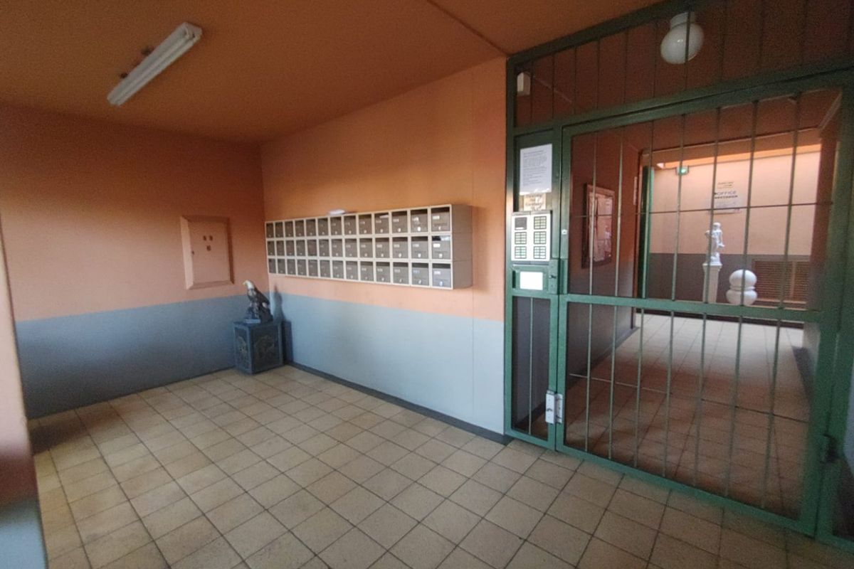 1-Bedroom Apartment for Sale in Pretoria North – Ideal for First-Time Buyers - Photo 3