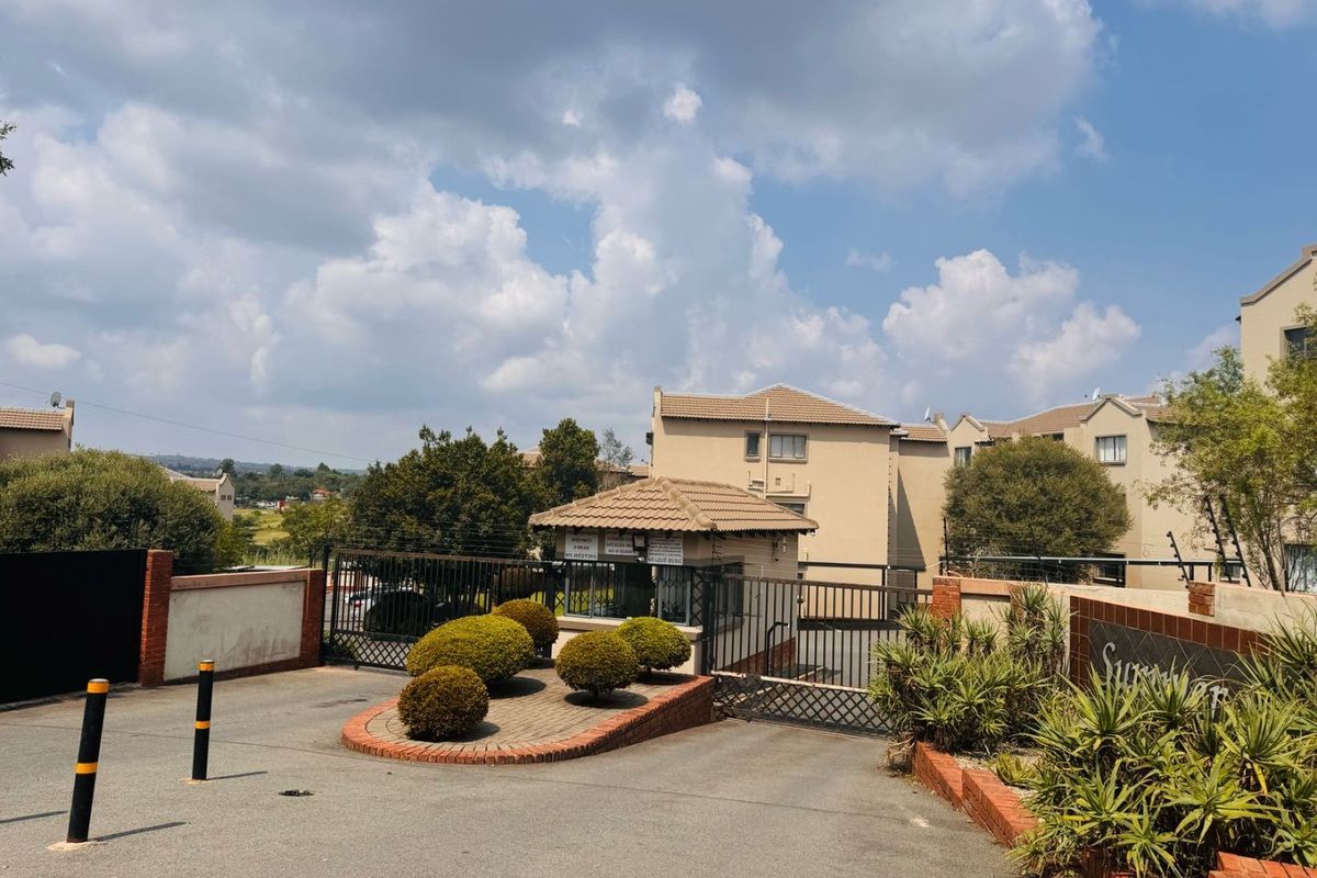 Apartment For Sale in Bloubosrand - Photo 2
