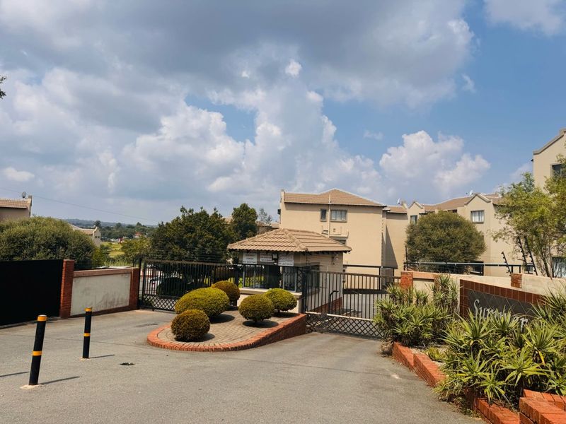 Apartment For Sale in Bloubosrand - Photo 2