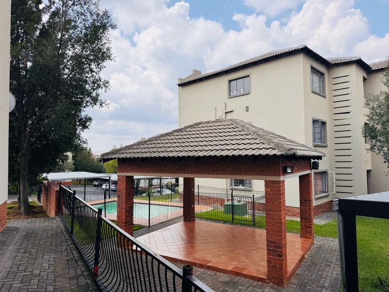 Apartment For Sale in Bloubosrand - Photo 3