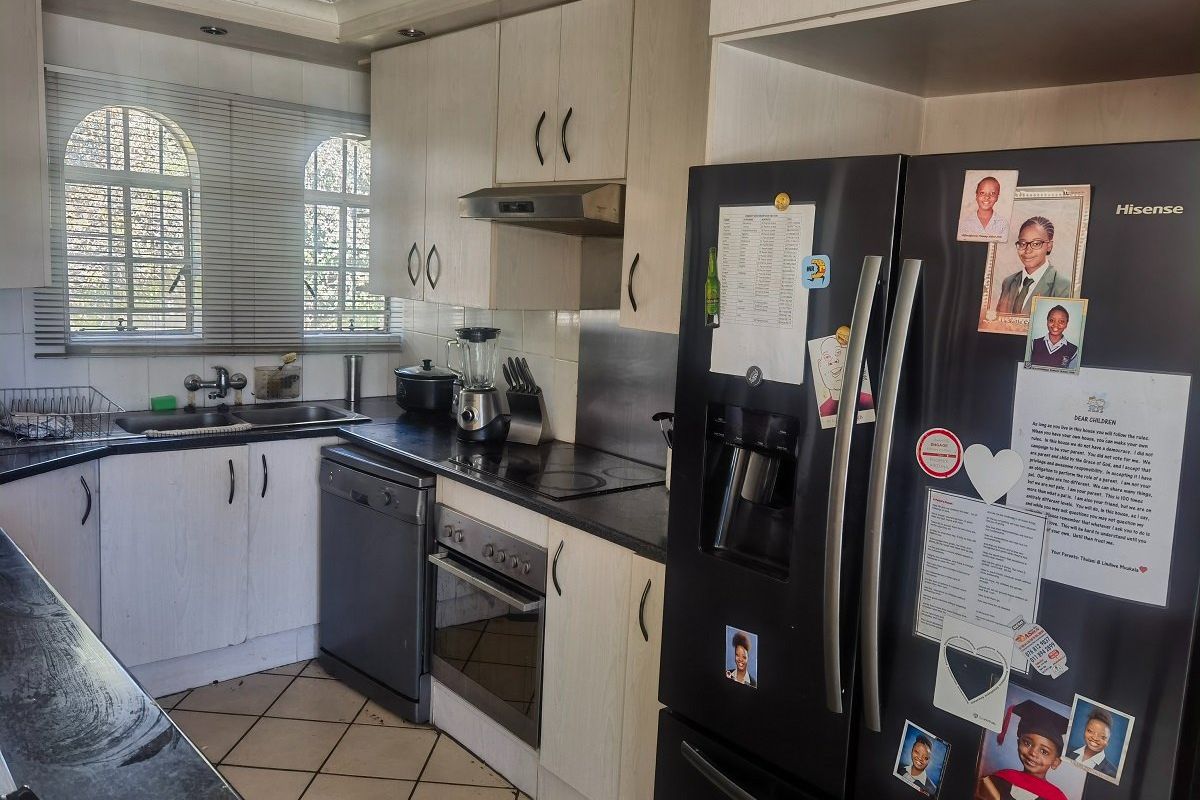 3 Bedroom house for Sale in Crystal Park - Photo 5