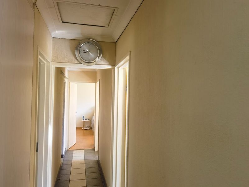 3 Bedroom house for Sale in Crystal Park - Photo 8