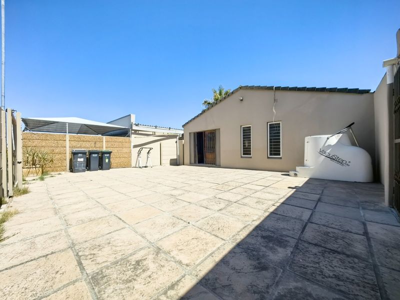 Location, Location , Location!!! - Photo 3