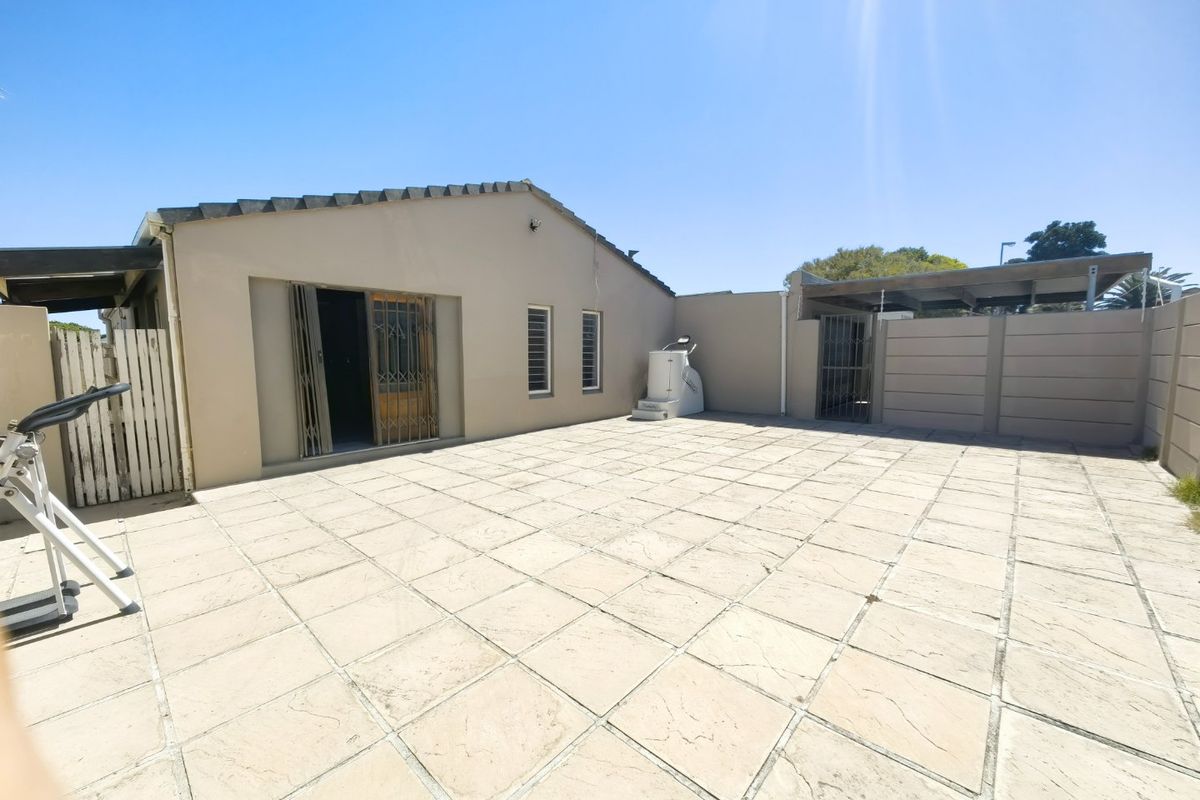 Location, Location , Location!!! - Photo 2