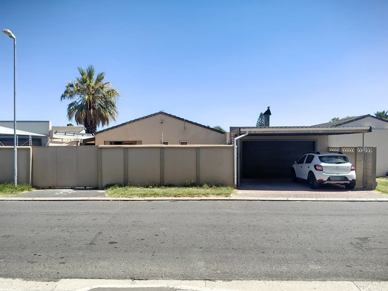 Location, Location , Location!!! - Photo 4