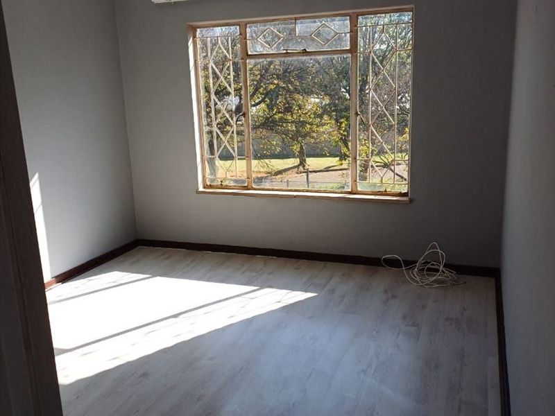 Charming 3-Bedroom Home with Garage and Modern Comforts - Photo 2