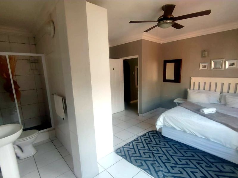 7 Bedroom Commercial Property for Sale in East London - Photo 7