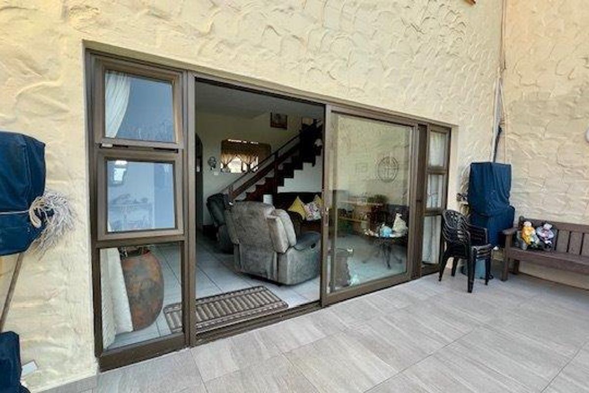 Beachfront Duplex with Breathtaking Sea Views - Photo 4