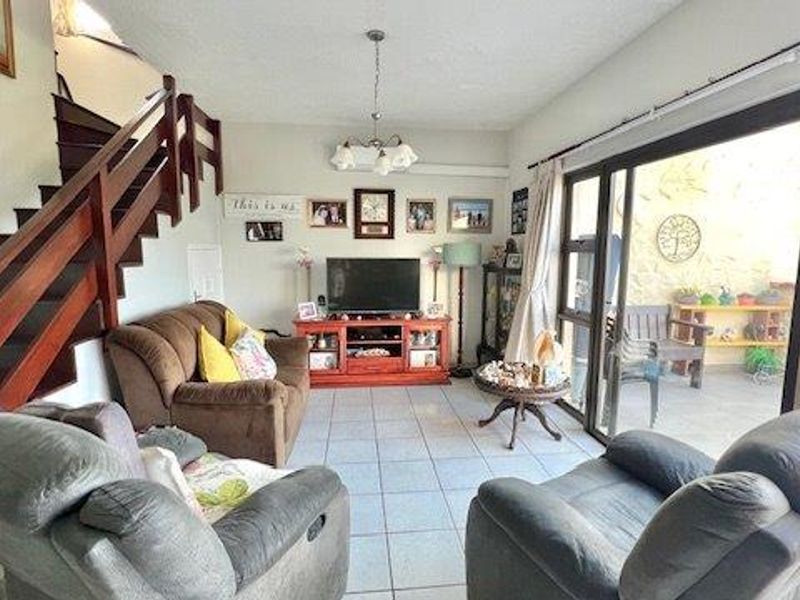 Beachfront Duplex with Breathtaking Sea Views - Photo 9