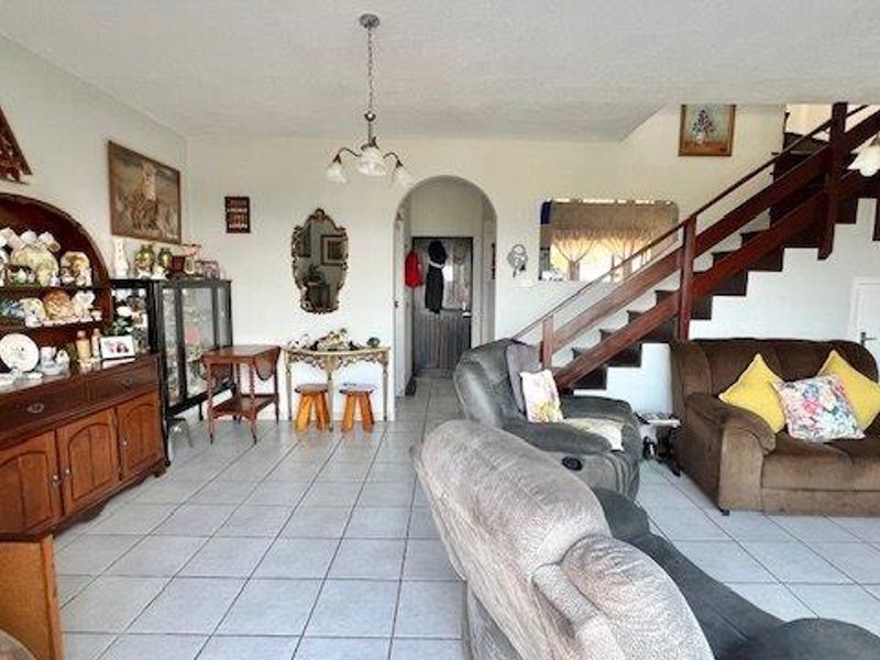 Beachfront Duplex with Breathtaking Sea Views - Photo 7