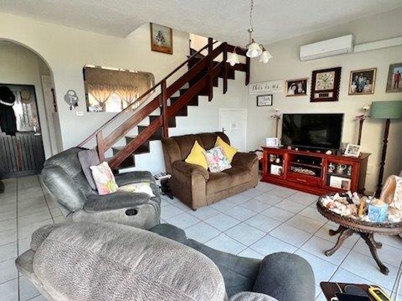 Beachfront Duplex with Breathtaking Sea Views - Photo 8