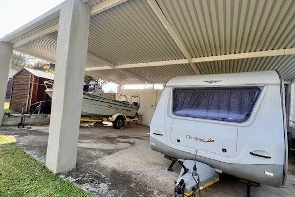 Big Family Home Full of Potential – Great Location! - Photo 4