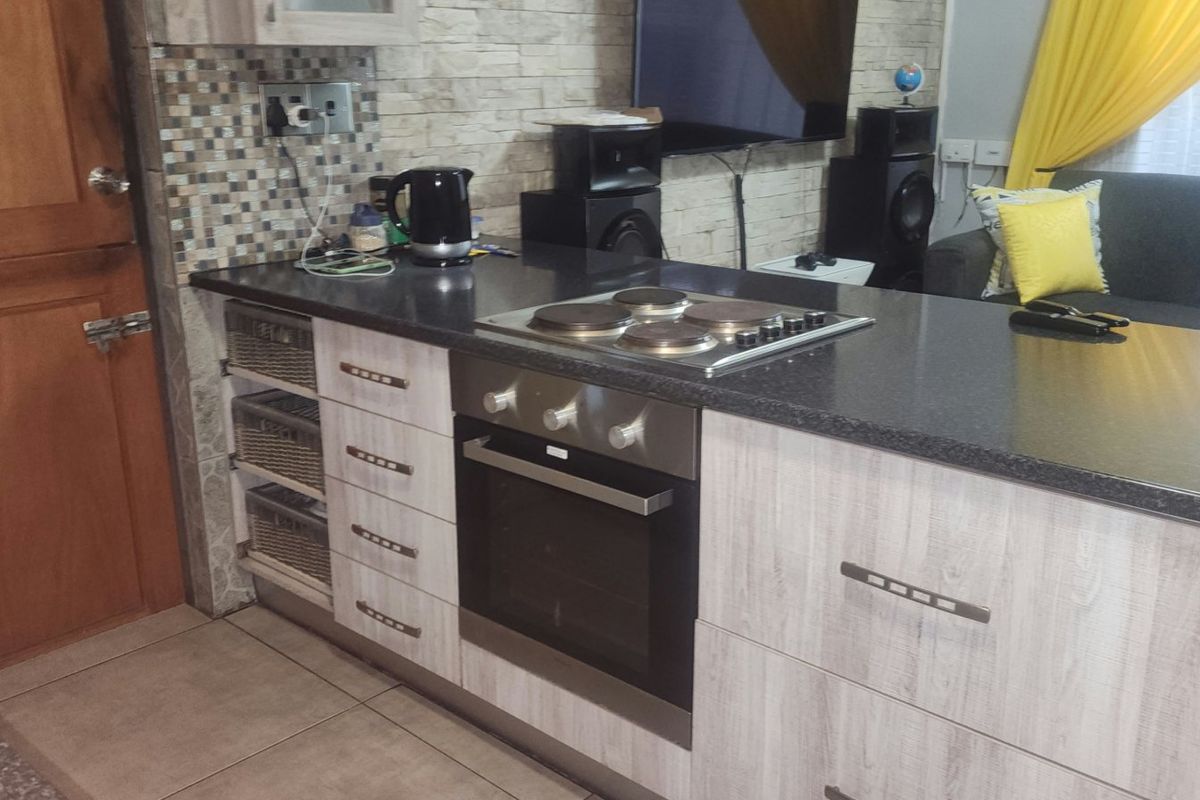 3 Bedroom house for sale in Lentegeur - Photo 5