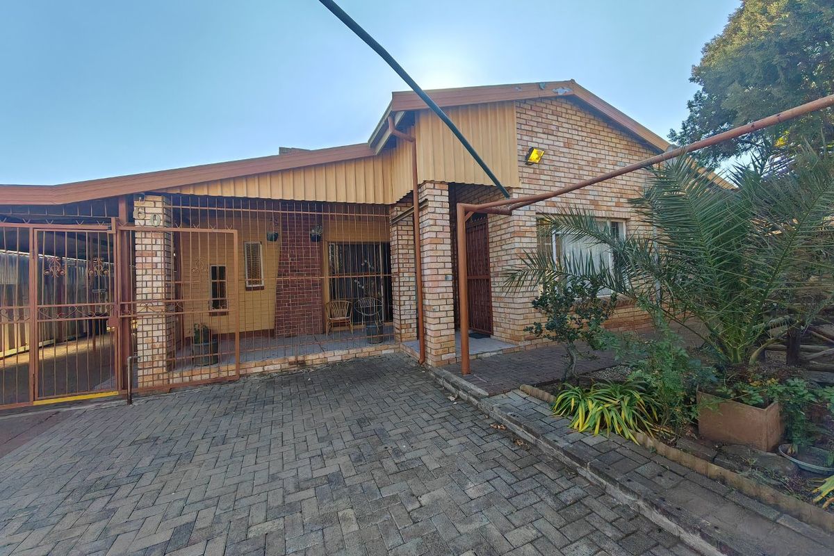 INVESTMENT!!!!!!! close to University of Free State - Photo 3