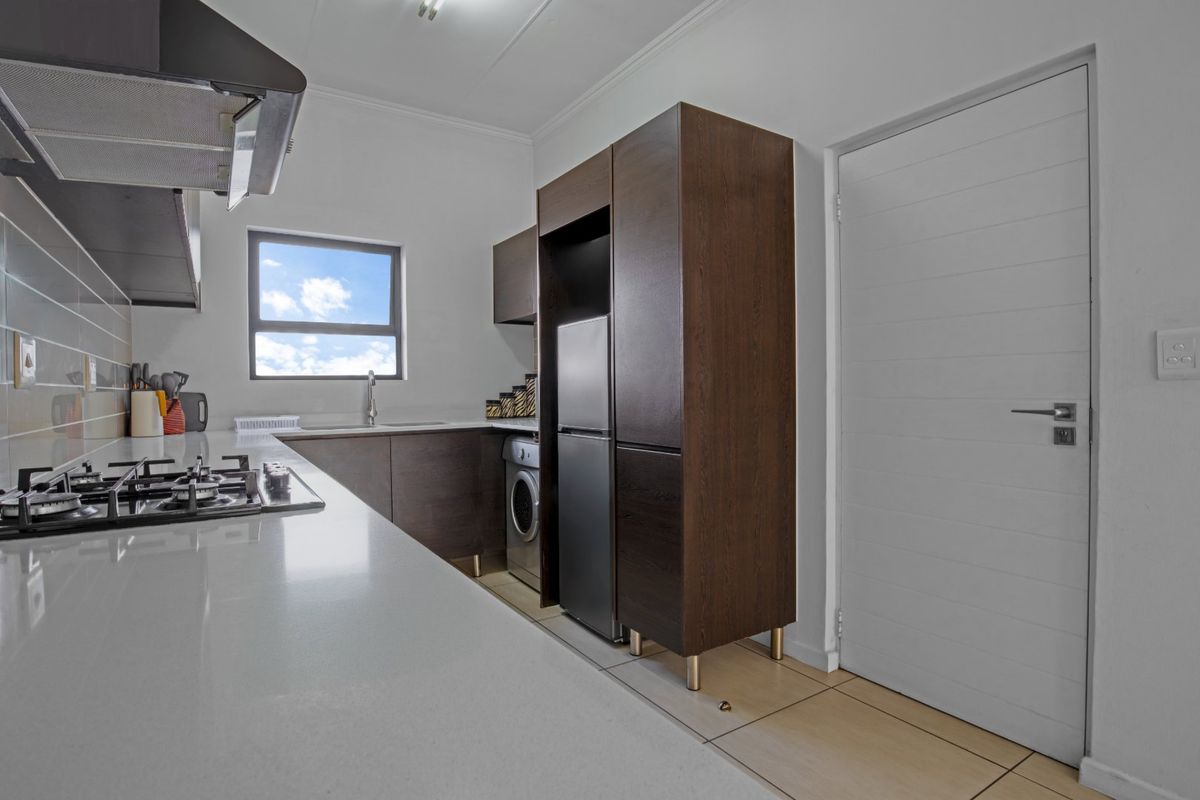 Modern Apartment in Stylish Greenstone Ridge - Photo 4