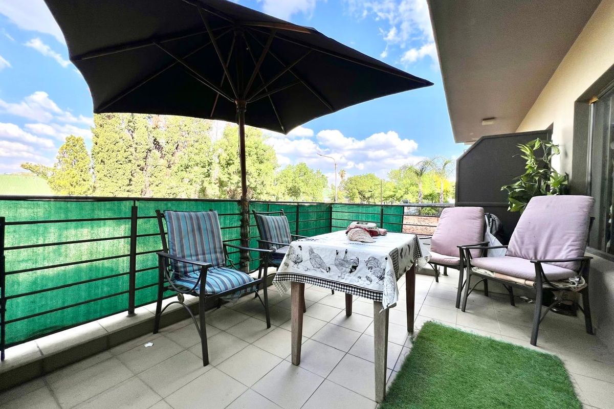 Lovely and spacious apartment, ideal for a young family starting out. - Photo 2