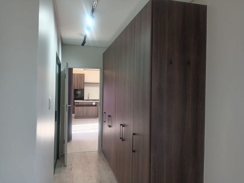 Spacious Kyalami Brand New Townhouse with modern open plan living - Photo 6