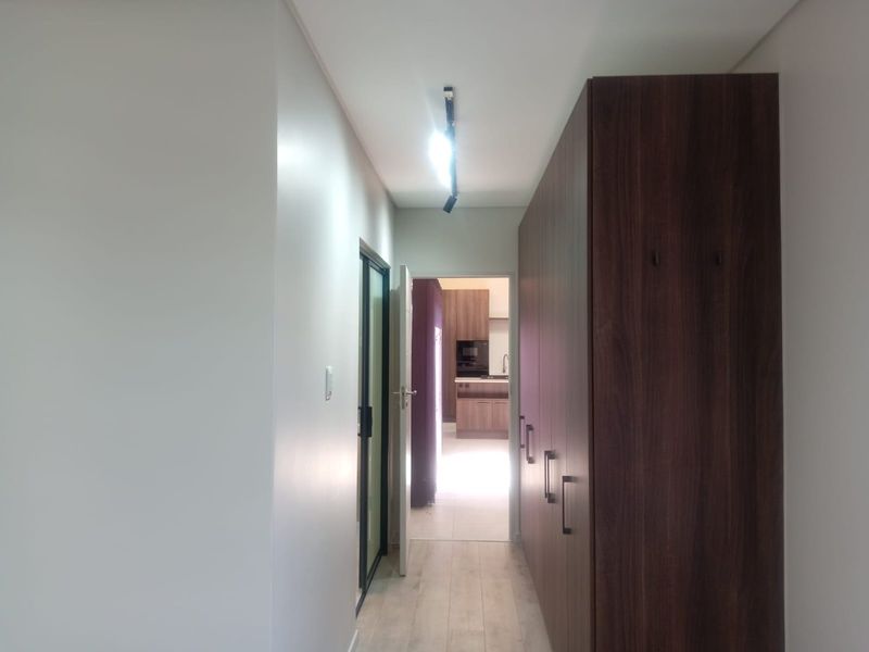 Spacious Kyalami Brand New Townhouse with modern open plan living - Photo 9