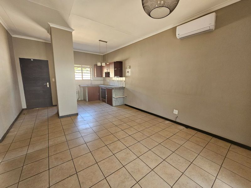 Stunning 2 Bedroom, 1 Bathrooms, security Estate, in CBD - Photo 8